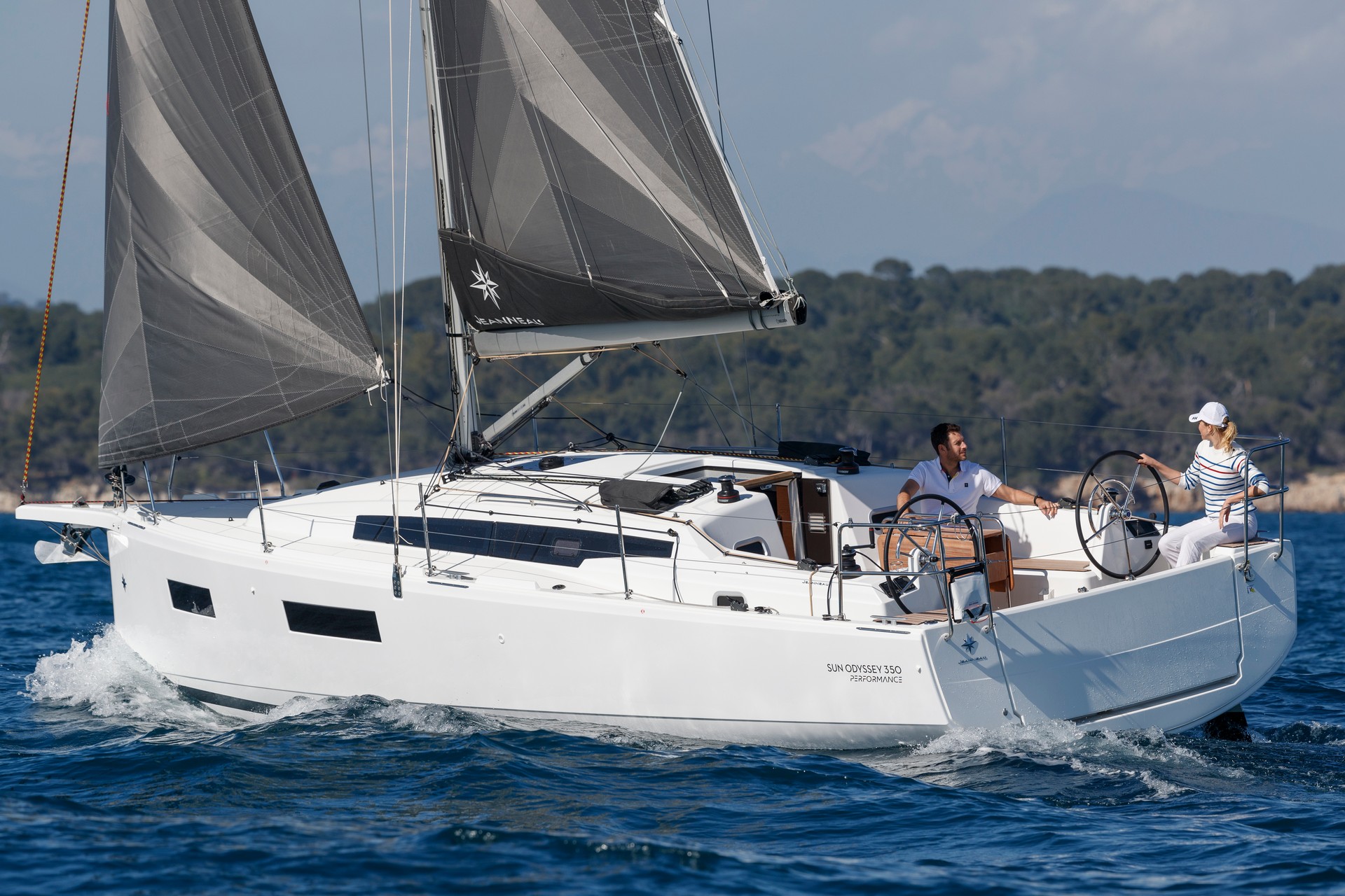 Sun Odyssey 350